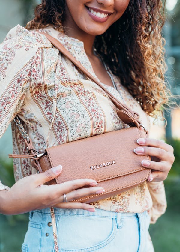 Sac bandoulière femme tendance : choisissez votre style 2025 !