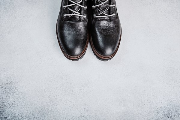 Comment réparer les éraflures sur chaussures en cuir ?